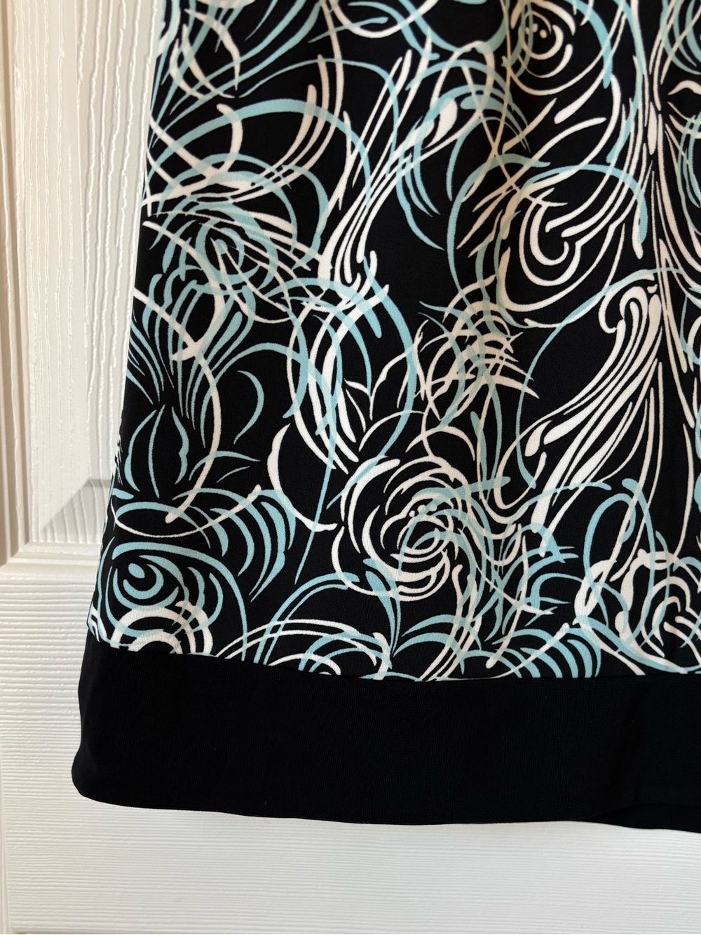 😱 SALE - LOFT Black Midi Dress with White & Light Blue Swirl Print - Picture 4 of 5